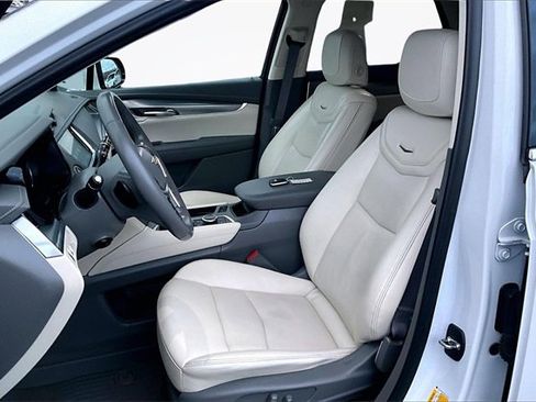 Used 2021 Cadillac XT5 Premium Luxury image 25