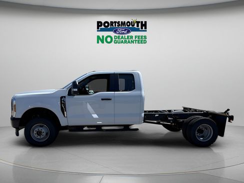 New 2026 Ford F350 XL w/ Snow Plow Prep Package AWD/4WD image 2