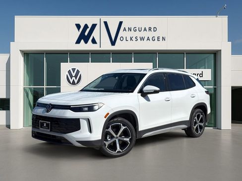 New 2026 Volkswagen Tiguan SE FWD image 1