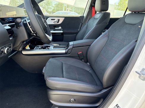 New 2025 Mercedes-Benz GLA 35 AMG 4MATIC image 11