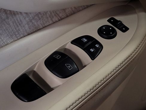 Used 2019 Nissan Murano SV w/ Premium Package FWD image 27