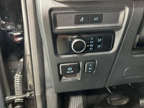 Used 2024 Ford Expedition Max XLT AWD/4WD image 14