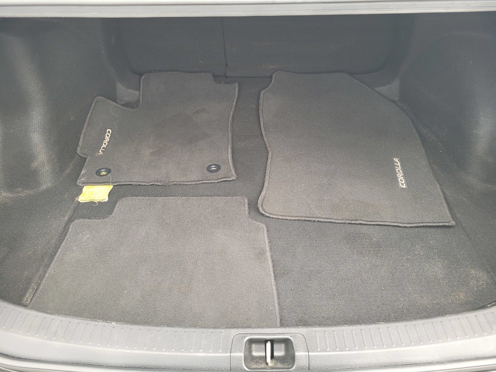 Used 2022 Toyota Corolla SE FWD image 26