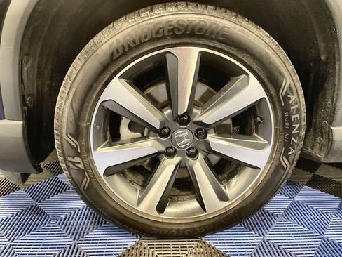 Used 2025 Honda Pilot Touring image 10