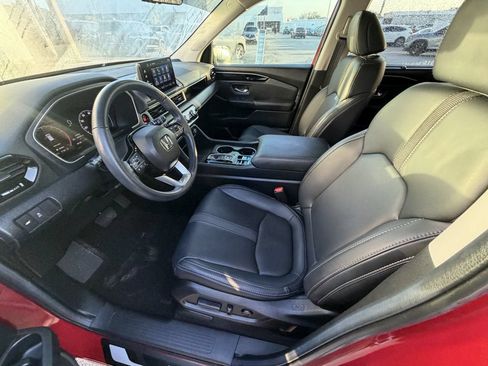 Used 2025 Honda Pilot EX-L image 17