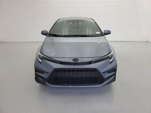 Used 2025 Toyota Corolla XSE FWD image 3