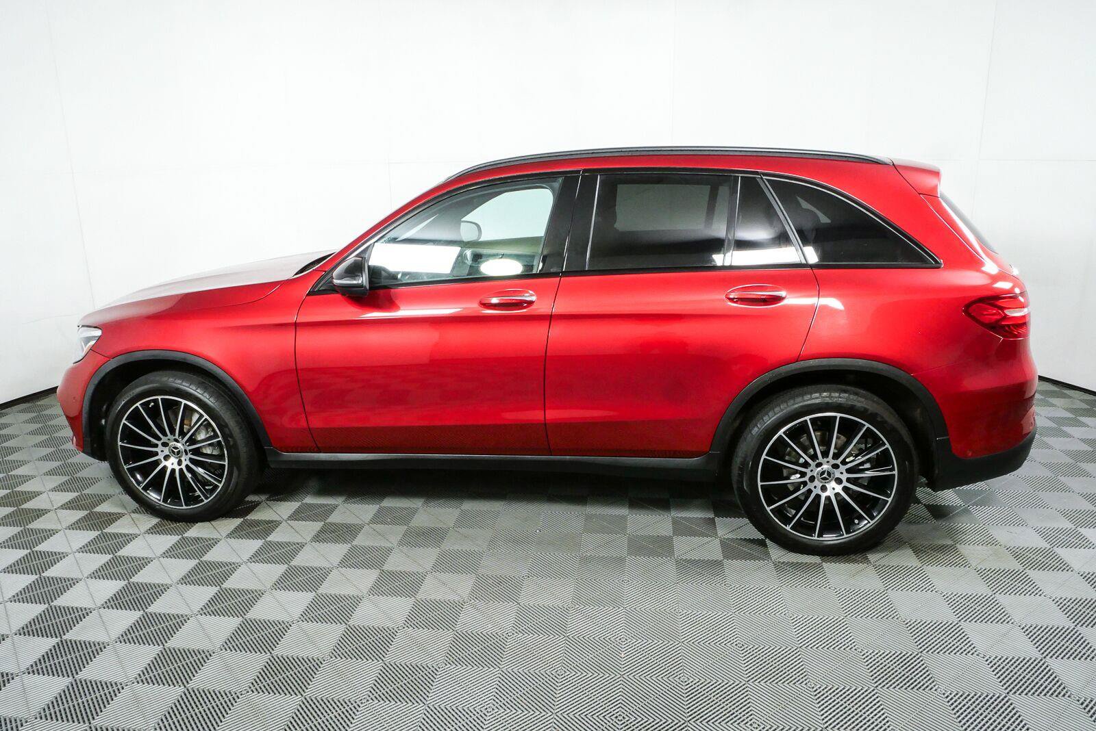 Used 2019 Mercedes-Benz GLC 300 image 30
