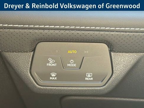 New 2026 Volkswagen Atlas Cross Sport SEL R-Line AWD/4WD image 16