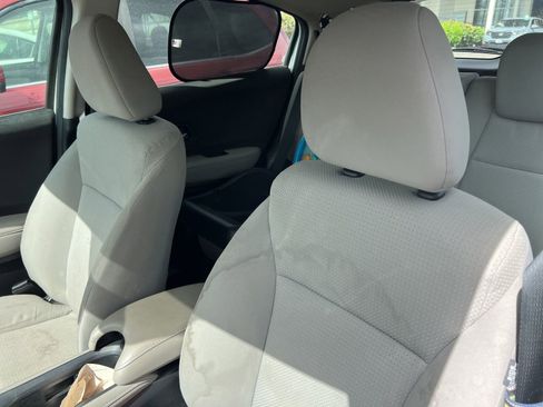 Used 2022 Honda HR-V LX image 7