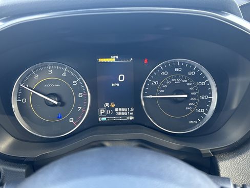 Used 2022 Subaru Crosstrek 2.5i Sport w/ Moonroof Package image 19