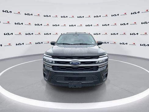 Used 2024 Ford Expedition Max XLT AWD/4WD image 3