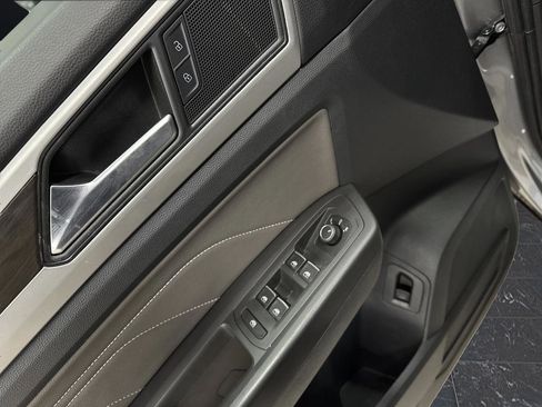 Used 2022 Volkswagen Atlas SE w/ Panoramic Sunroof Package image 27