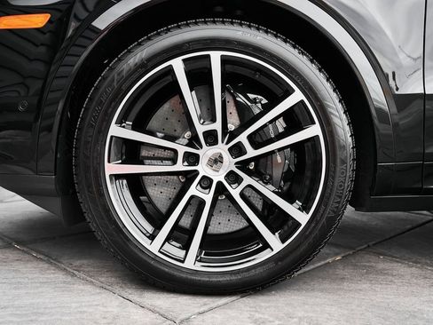 Used 2026 Porsche Cayenne Turbo image 3