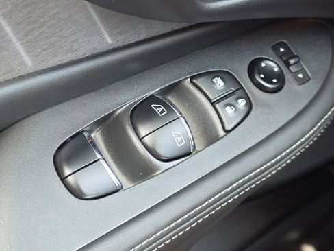 Used 2024 Nissan Murano SL FWD image 16
