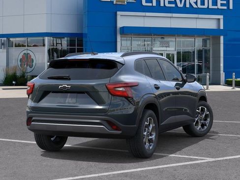 New 2026 Chevrolet Trax LT w/ Sunroof Package FWD image 4