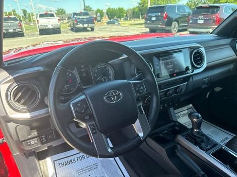 Used 2019 Toyota Tacoma Limited AWD/4WD image 29