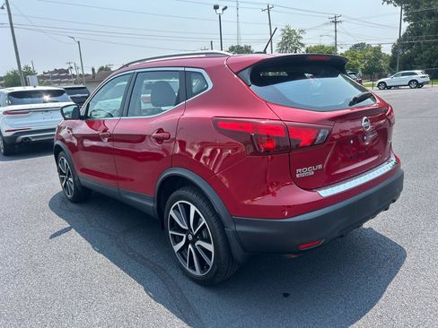 Used 2018 Nissan Rogue Sport SL AWD/4WD image 7
