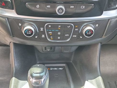 Used 2018 Chevrolet Traverse Premier w/ Driver Confidence II Package FWD image 15