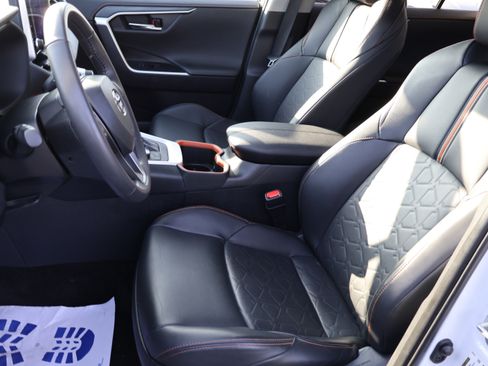 Used 2024 Toyota RAV4 Adventure image 41