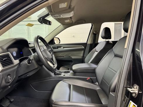 Used 2023 Volkswagen Atlas SE FWD image 13
