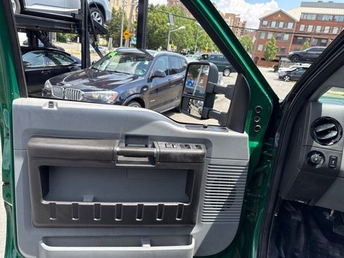 Used 2016 Ford F550 2WD Crew Cab Super Duty image 10