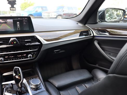 Used 2020 BMW 530i w/ Convenience Package RWD image 13