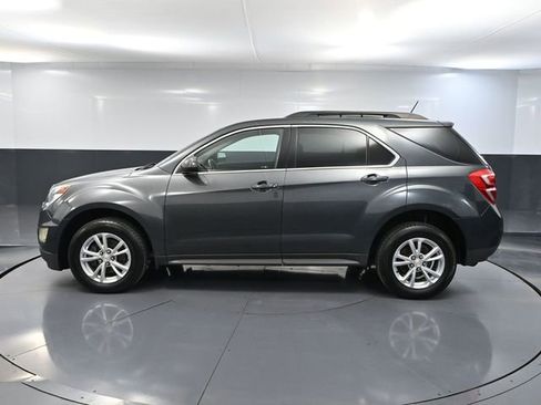 Used 2017 Chevrolet Equinox LT w/ Convenience Package FWD image 9