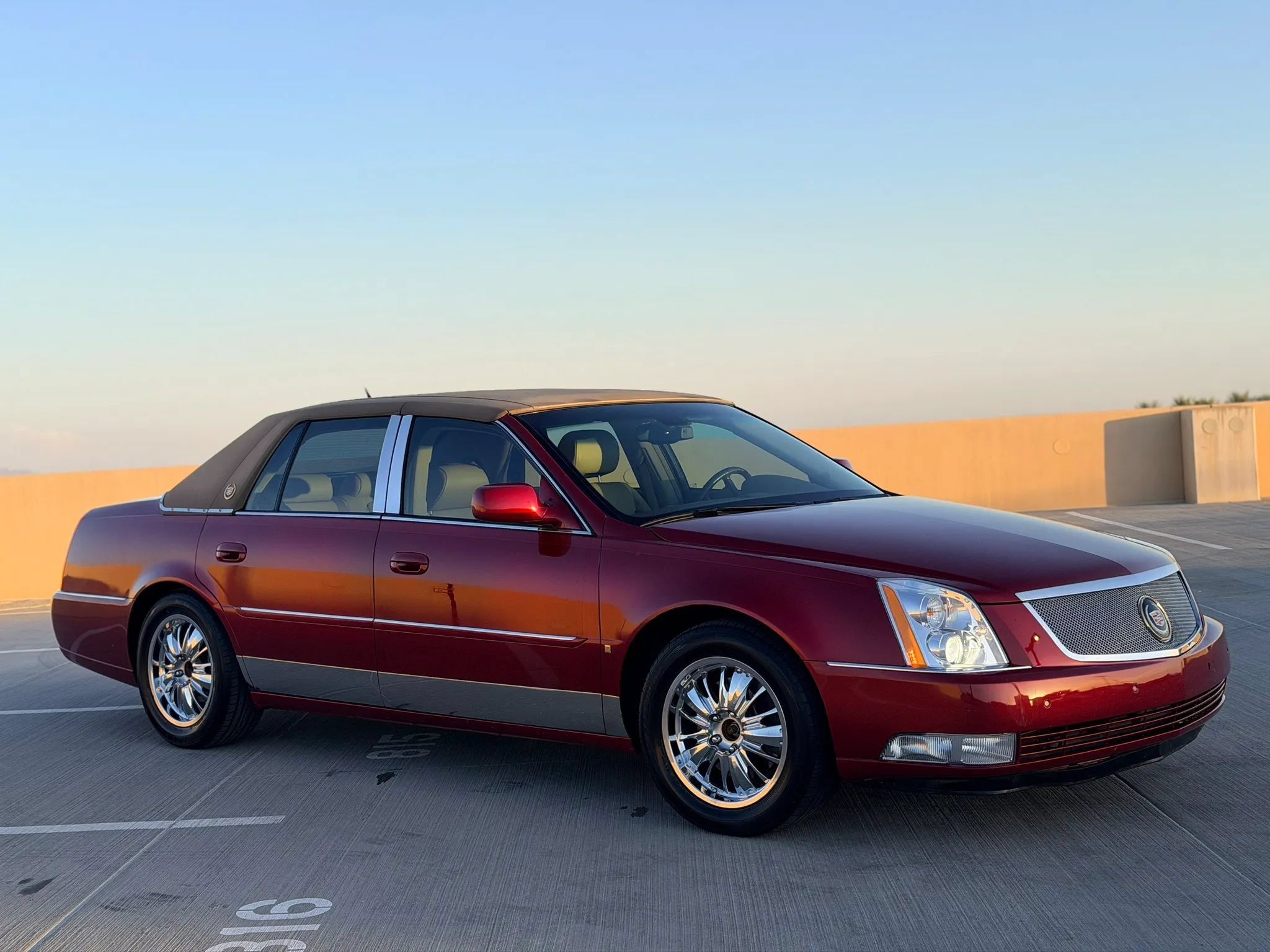 Used 2006 Cadillac DTS FWD image 2