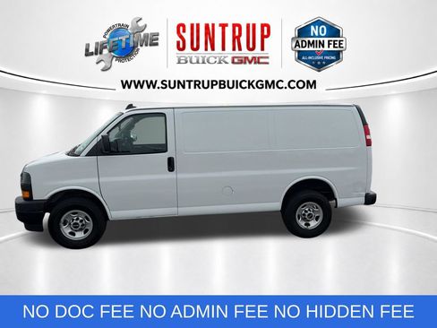 Used 2020 GMC Savana 3500 w/ Driver Convenience Package RWD image 2