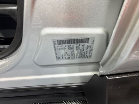 Used 2024 Nissan Rogue S AWD/4WD image 25
