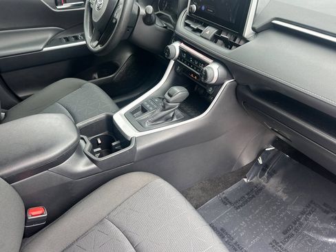 Used 2025 Toyota RAV4 XLE w/ Convenience Package AWD/4WD image 19