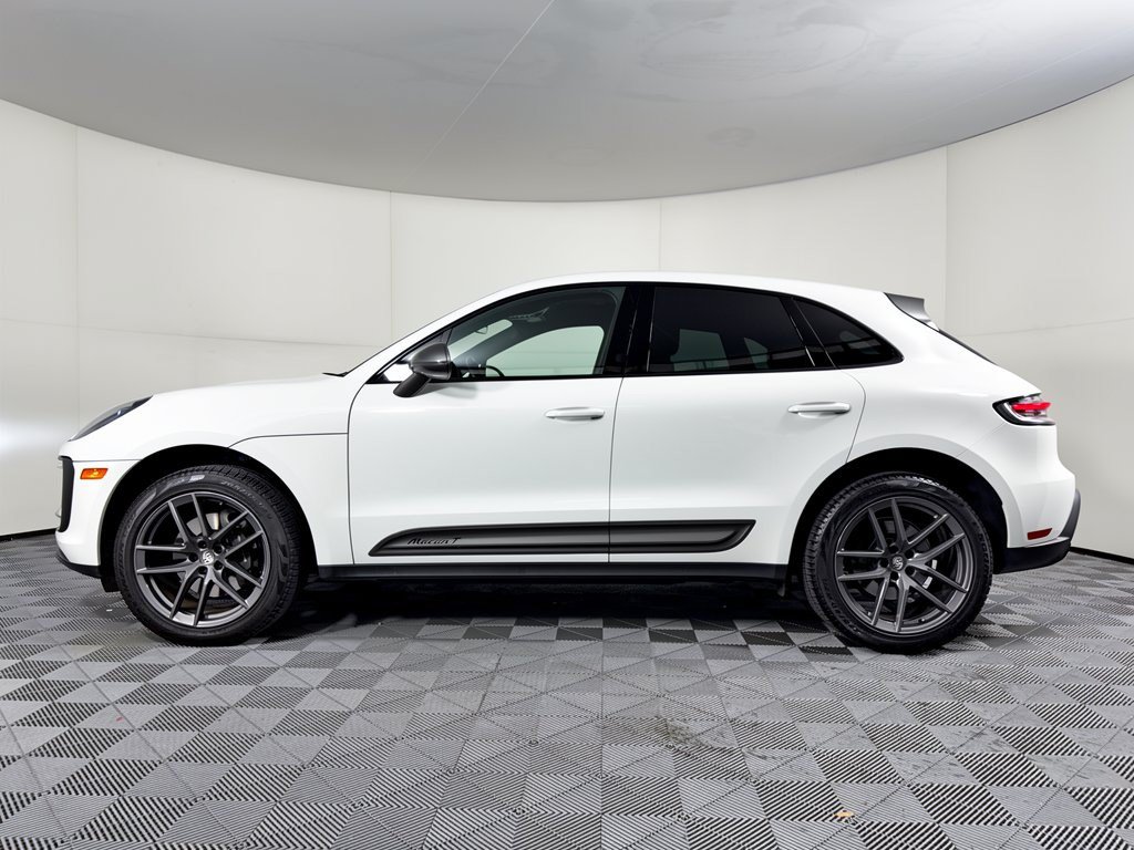 Certified 2025 Porsche Macan Turbo AWD/4WD image 2