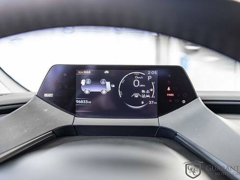 Used 2023 Toyota Prius XLE FWD image 22