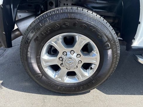 Certified 2025 RAM 2500 Big Horn AWD/4WD image 10