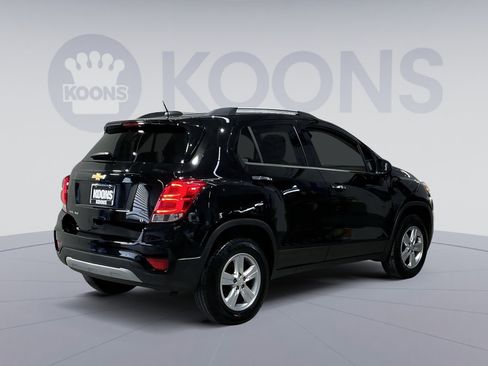 Used 2019 Chevrolet Trax LT w/ LT Convenience Package image 16