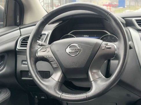 Used 2019 Nissan Murano SV image 15
