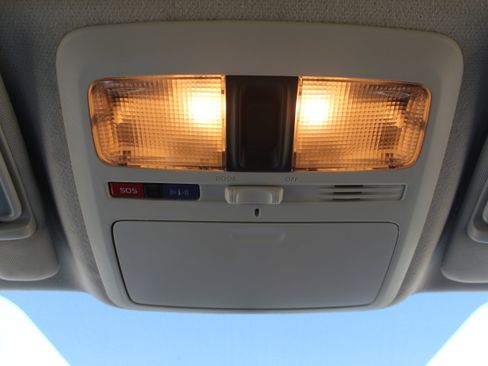 Used 2017 Subaru Forester 2.5i Touring image 38