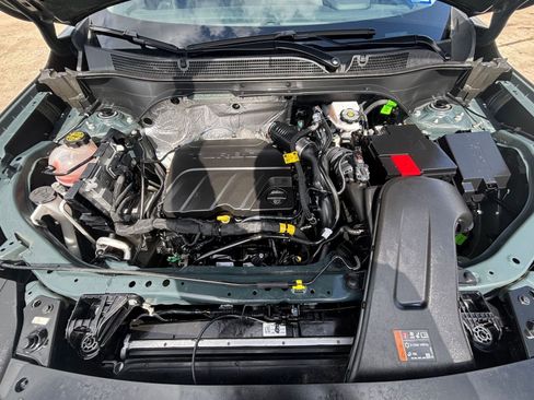 Used 2025 Chevrolet Trax LT w/ LT Convenience Package FWD image 30