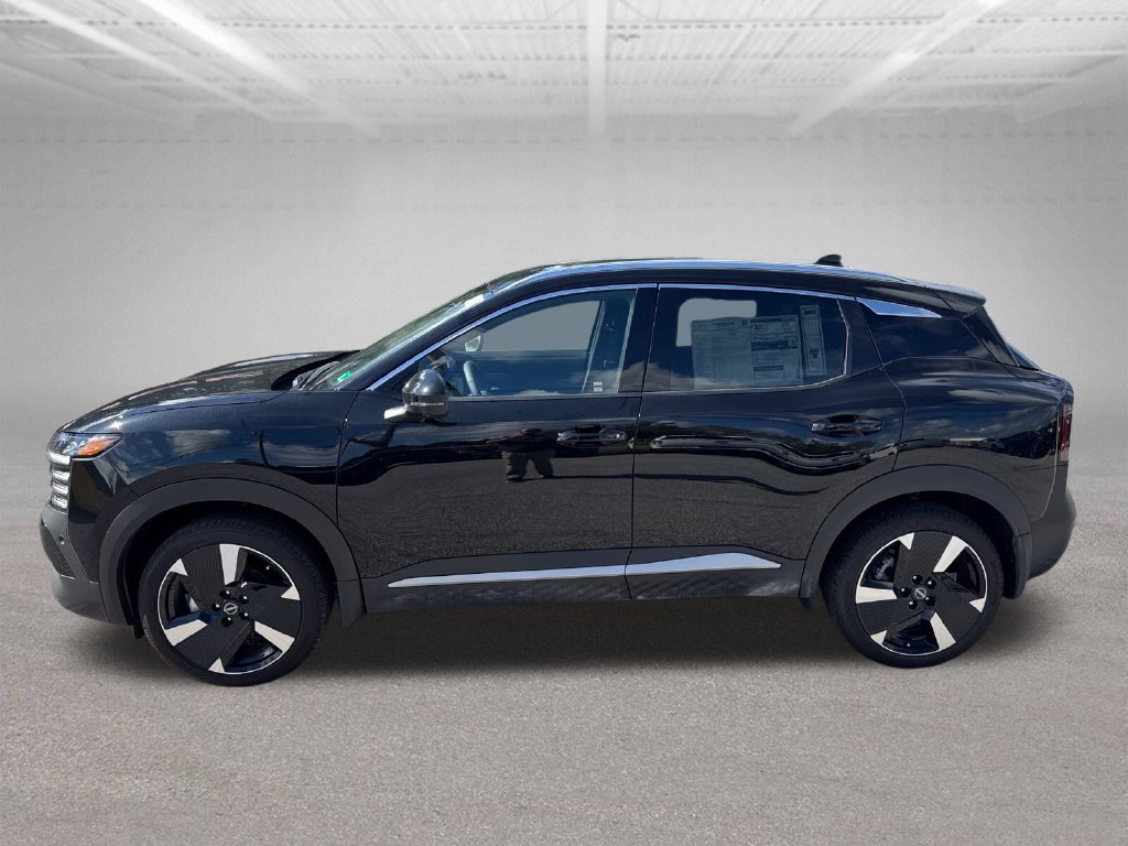 Used 2025 Nissan Kicks SR AWD/4WD image 3