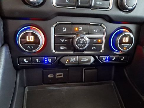 Certified 2023 Chevrolet Tahoe Premier AWD/4WD image 26