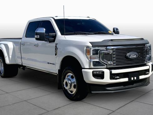 Used 2022 Ford F350 Platinum w/ FX4 Off-Road Package AWD/4WD image 3