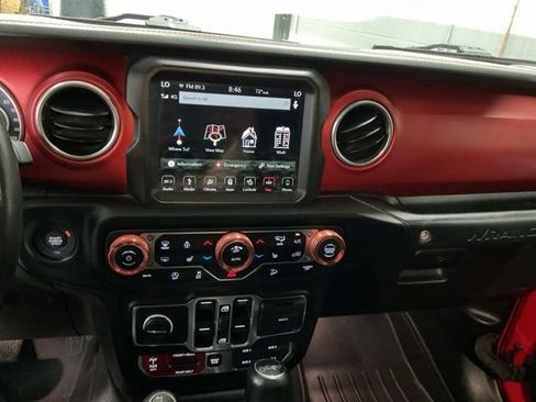 Used 2019 Jeep Wrangler Unlimited Rubicon w/ Uconnect 4C Nav & Sound Group AWD/4WD image 15