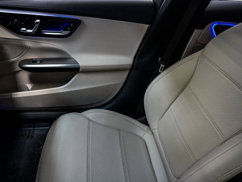 Used 2024 Mercedes-Benz C 300 4MATIC Sedan image 33