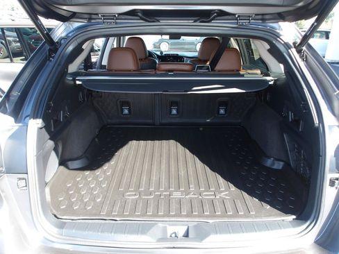 Used 2020 Subaru Outback Touring XT AWD/4WD image 11
