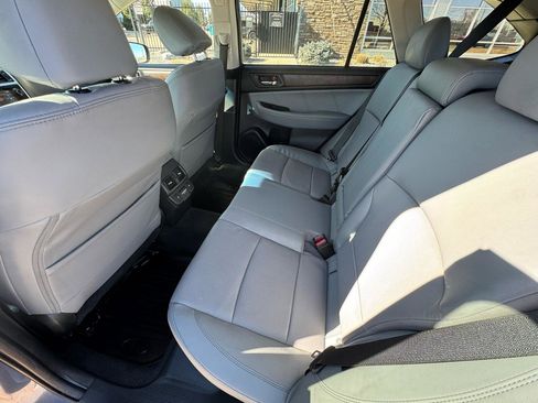 Used 2018 Subaru Outback 2.5i Limited image 8