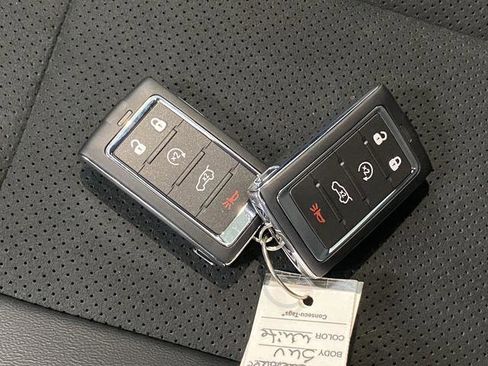 New 2026 Jeep Grand Cherokee Altitude AWD/4WD image 30