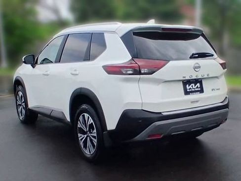 Used 2023 Nissan Rogue SV w/ SV Premium B Package AWD/4WD image 9