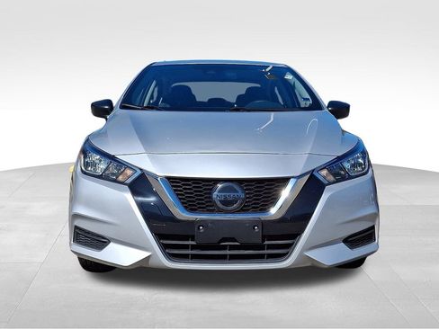Used 2020 Nissan Versa S image 2