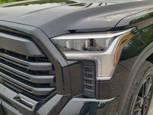 Used 2024 Toyota Tundra Limited AWD/4WD image 9