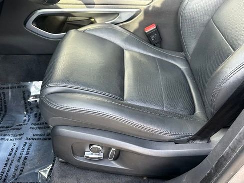 Used 2022 Jaguar F-PACE S image 30